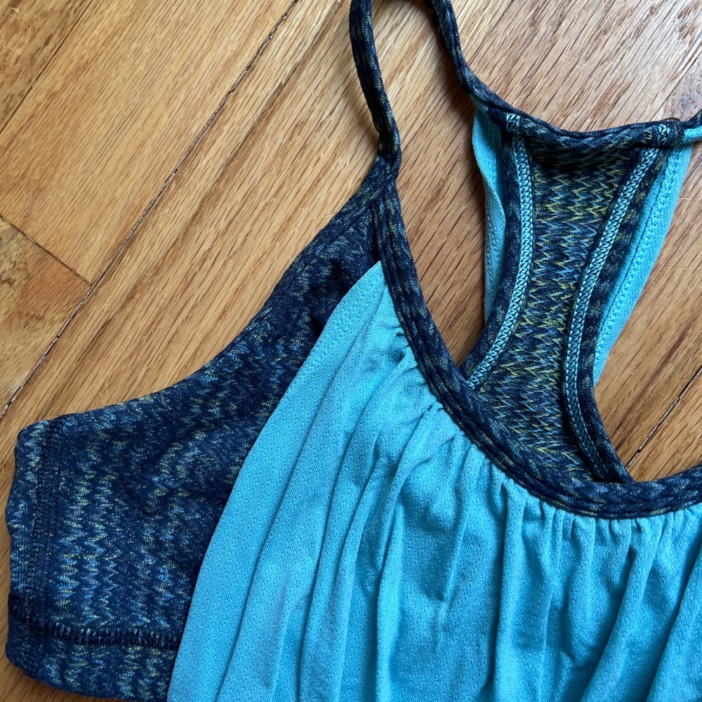 Blue lululemon tank with built in bra